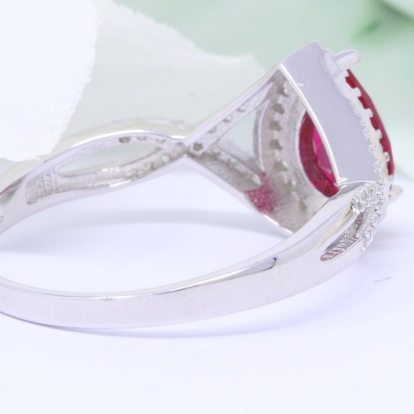 Teardrop Pear 1.25 Carat Ruby CZ Wedding Engagemen - Picture 2 of 6